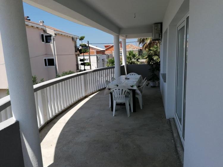Appartamento La Palma Pakoštane Esterno foto